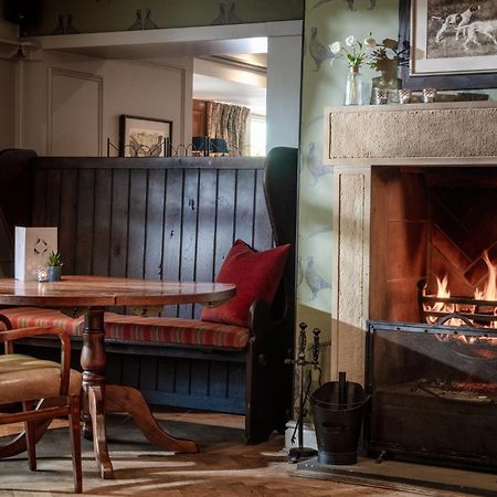 Hotel The Millstone, Mellor Blackburn  Esterno foto The interior of the pub