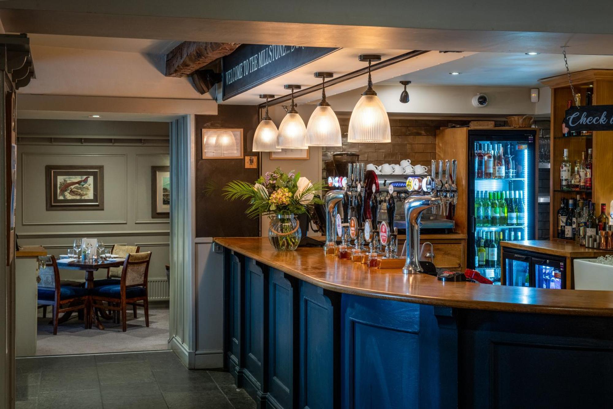 Hotel The Millstone, Mellor Blackburn  Esterno foto The bar at The Old Mill