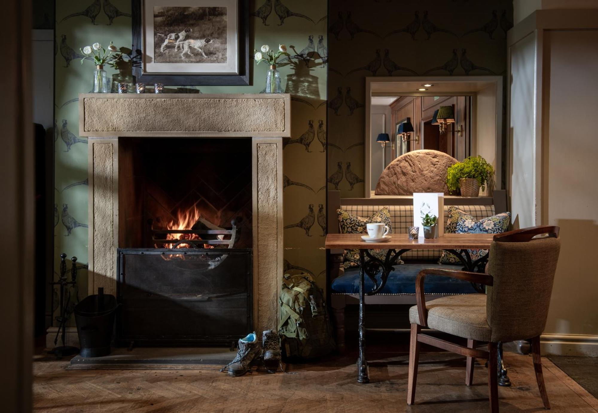 Hotel The Millstone, Mellor Blackburn  Esterno foto The restaurant at The Old parsonage