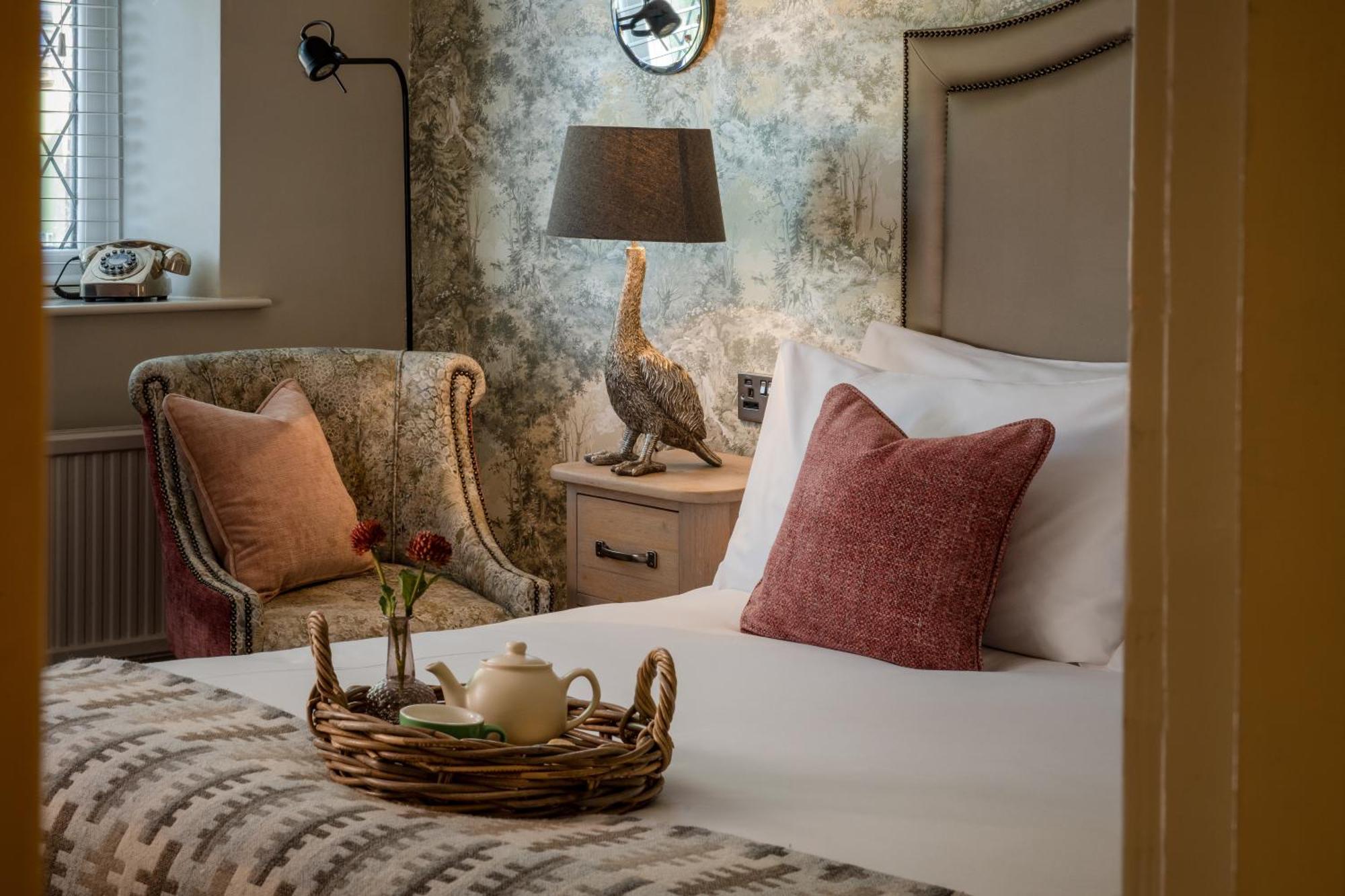 Hotel The Millstone, Mellor Blackburn  Esterno foto The Swan Hotel, Northwood