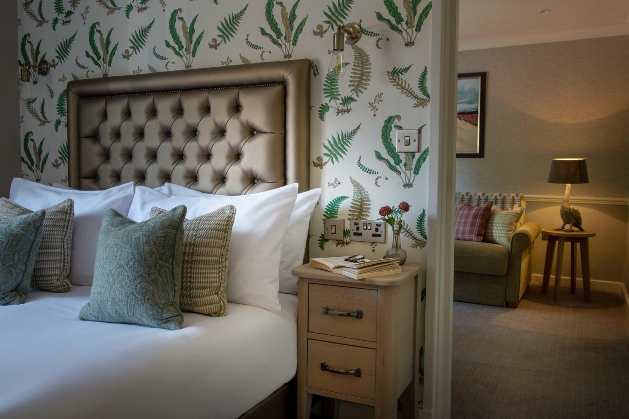 Hotel The Millstone, Mellor Blackburn  Esterno foto A bedroom at The Swan