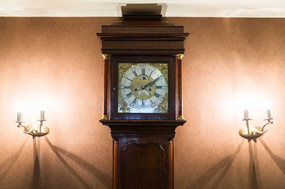 Hotel The Millstone, Mellor Blackburn  Esterno foto The Longcase Clock