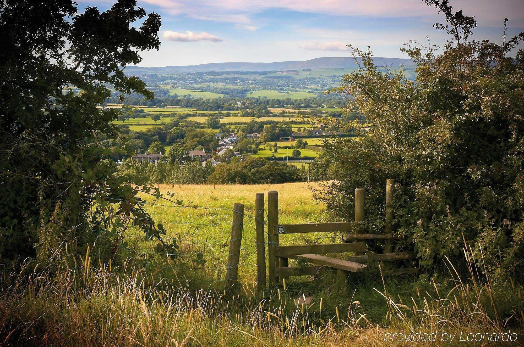 Hotel The Millstone, Mellor Blackburn  Esterno foto The village of Llandogo